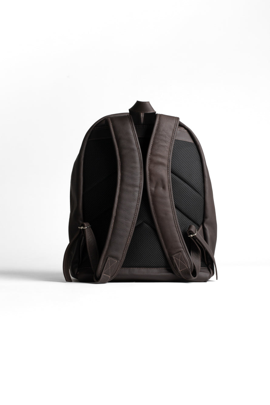 Mochila Couro Com Bolso Frontal Com Zíper - Cafe