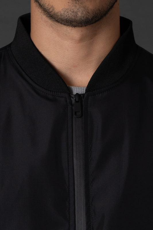 Jaqueta Bomber Com Bolsos e Zíper - Preto