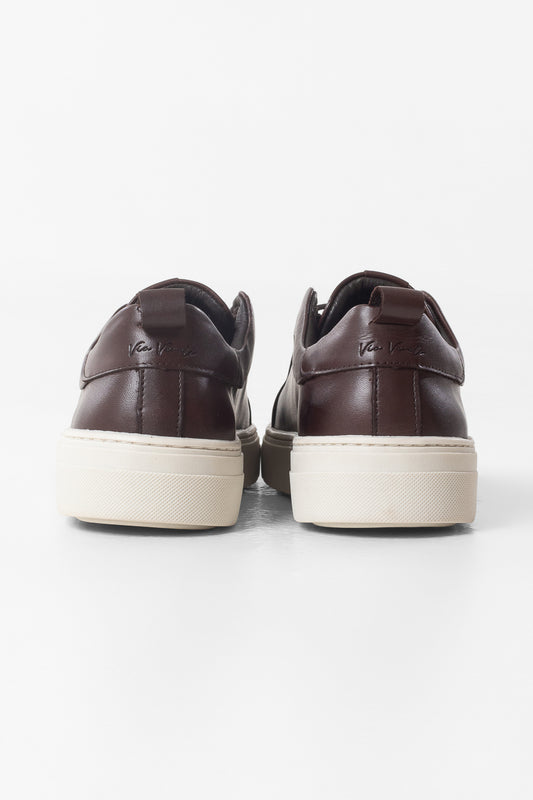 Tênis em Couro com Elástico - Café