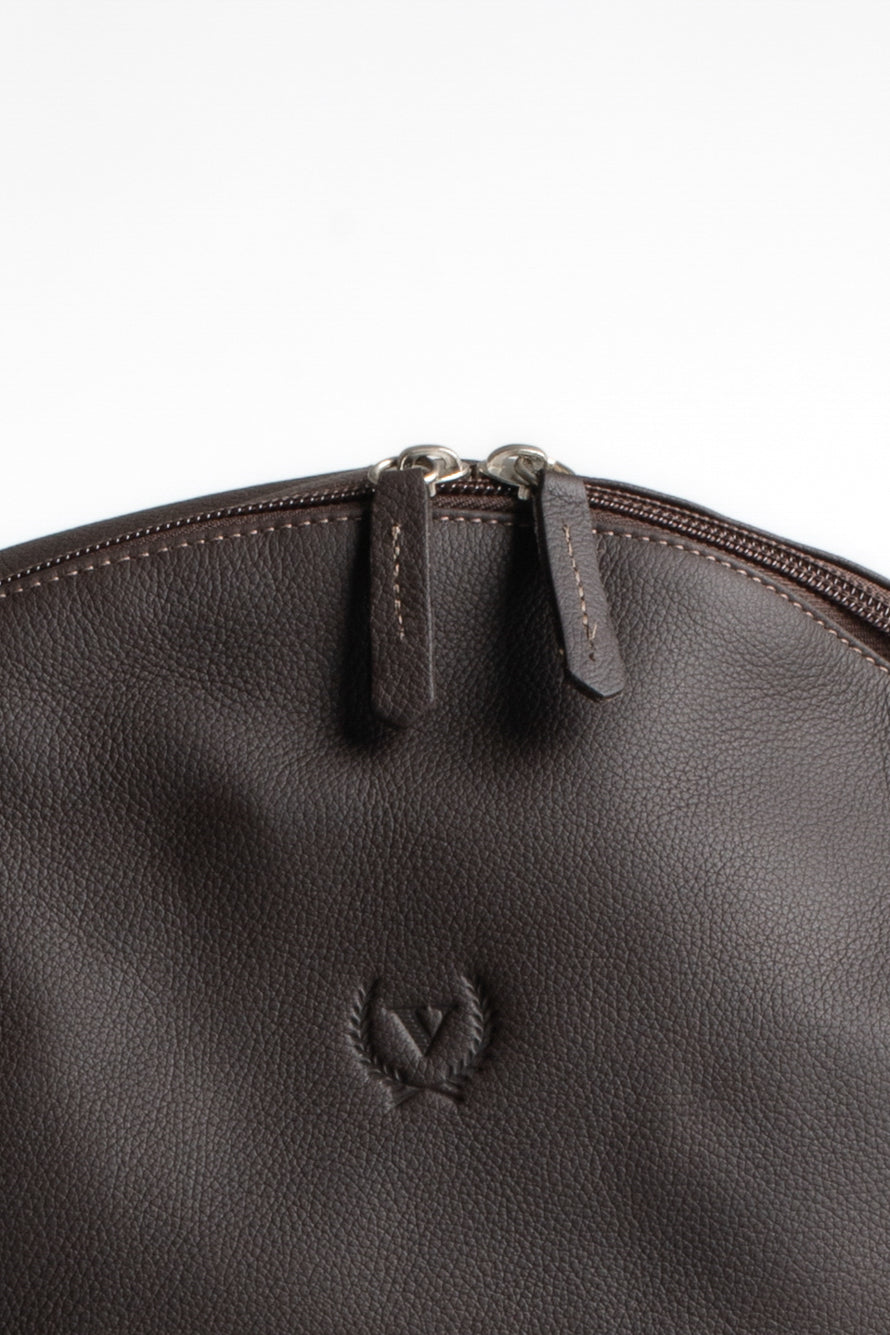 Mochila Couro Com Bolso Frontal Com Zíper - Cafe