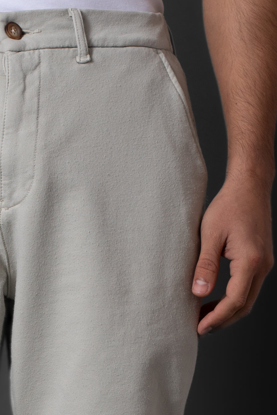 Bermuda Chino Slim Bolso Faca Cós 1/2 Elástico - Areia