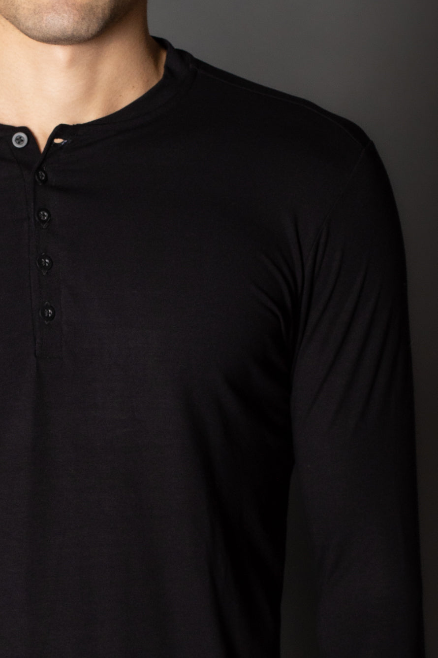 Camiseta Manga Longa Slim Gola Portuguesa 5 Botões - Preto