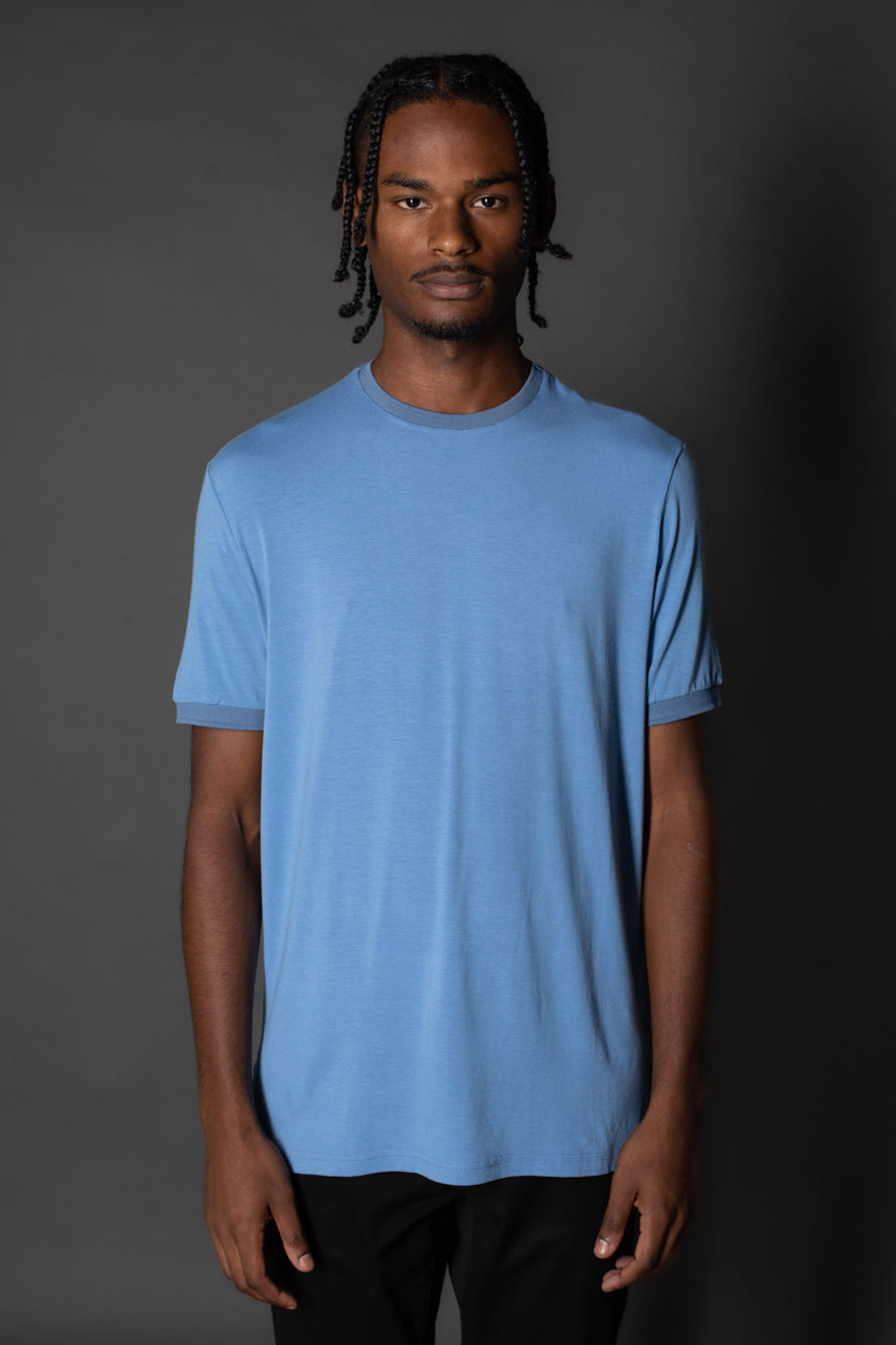 Camiseta Manga Curta Slim Botão Lateral - Azul.