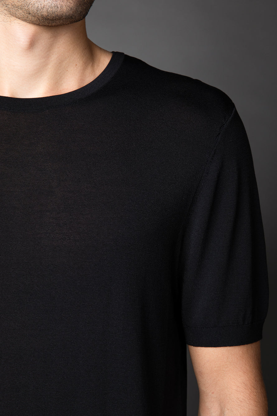 Camiseta Manga Curta Slim Gola Redonda Retilínea - Preto