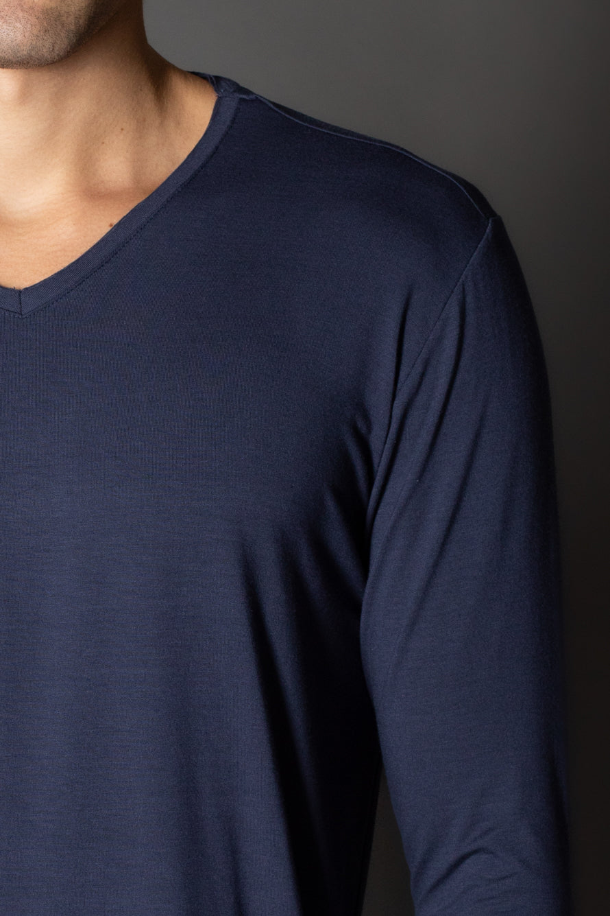 Camiseta Manga Longa Gola Slim Gola v Corte a Fio - Marinho