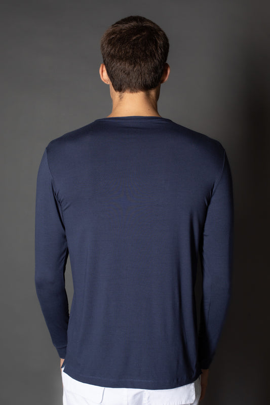 Camiseta Manga Longa Gola Slim Gola v Corte a Fio - Marinho