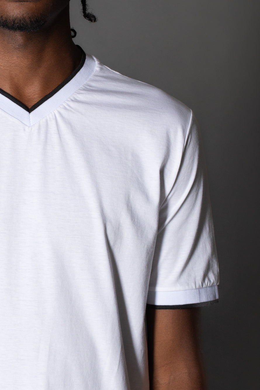 Camiseta Manga Curta Gola v Com Friso - Branco