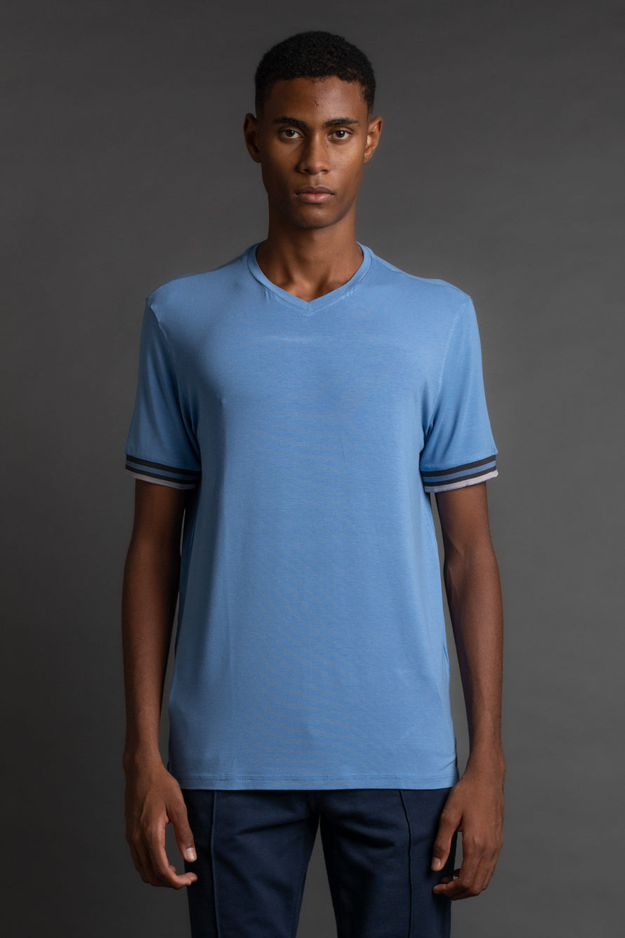 Camiseta Manga Curta Gola v - Azul.