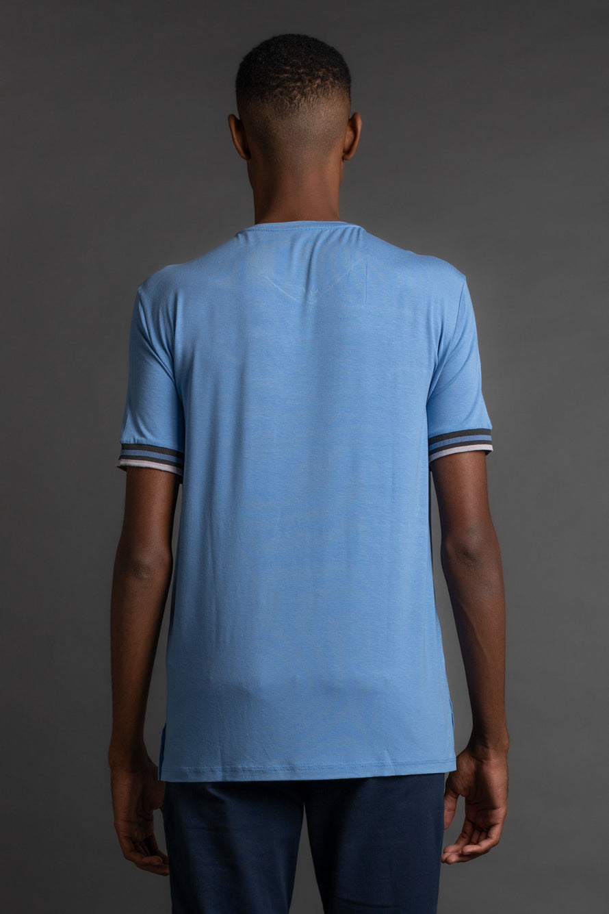 Camiseta Manga Curta Gola v - Azul.