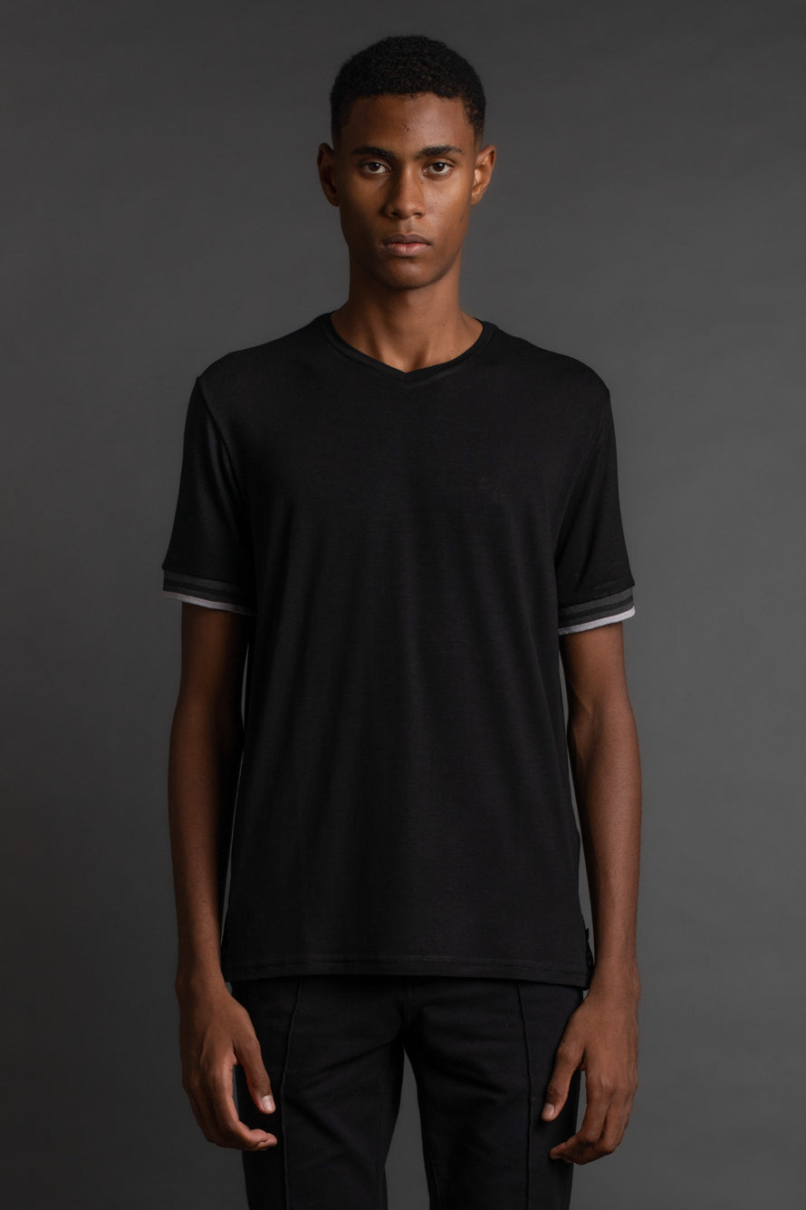 Camiseta Manga Curta Gola v - Preto