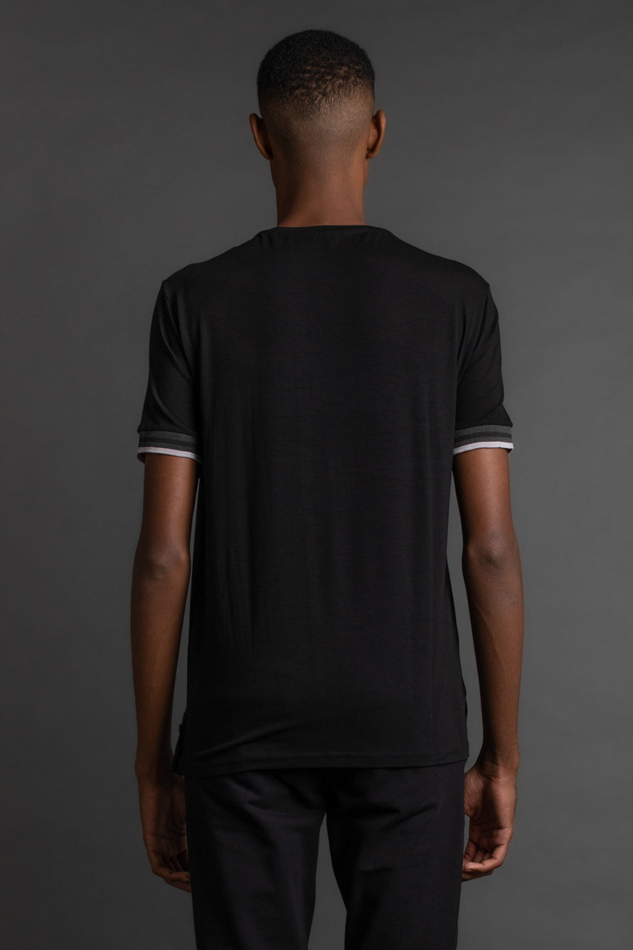 Camiseta Manga Curta Gola v - Preto