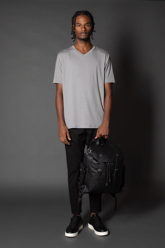 Camiseta Manga Curta Slim Gola v Corte a Fio - Cinza Claro