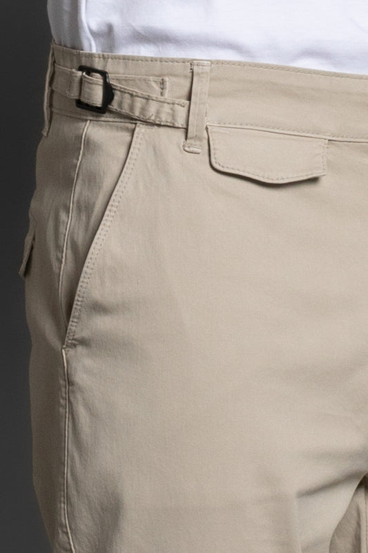 Calça Chino Slim Com Bolso Cargo - Bege