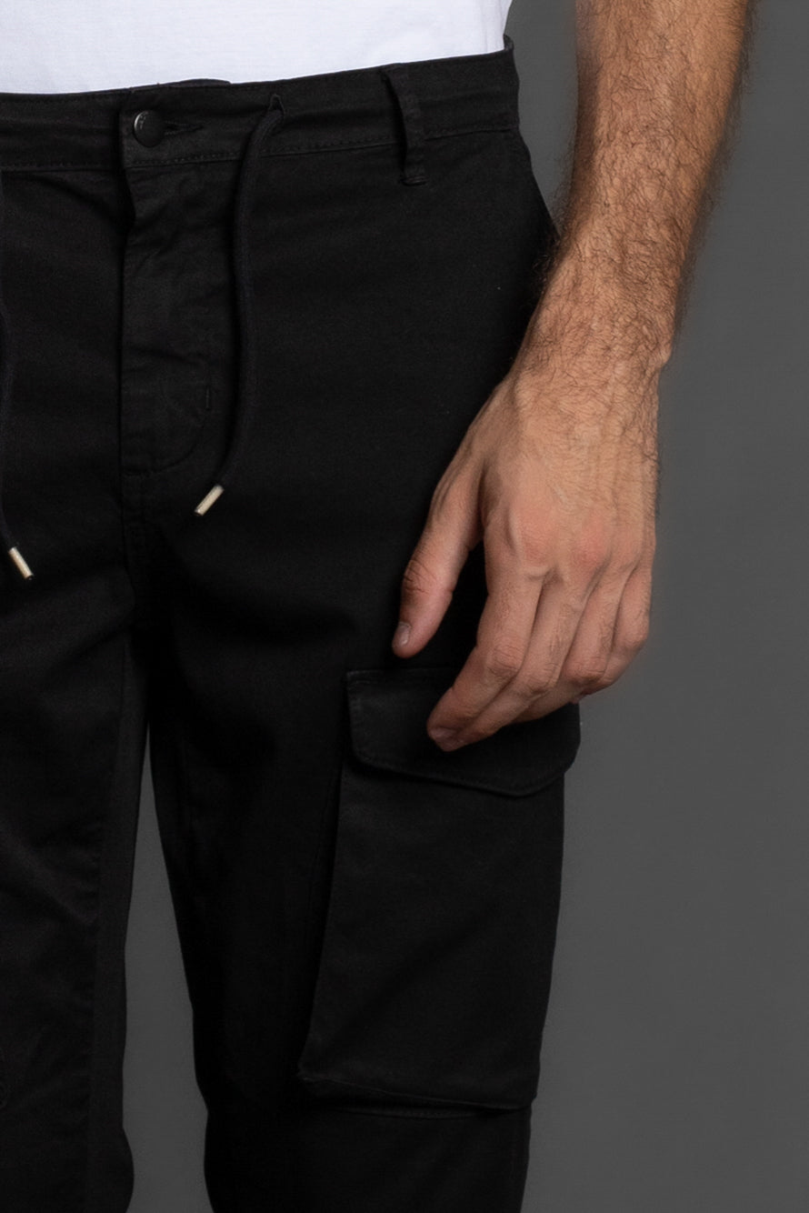 Calça Chino Slim Com Bolso Cargo - Preto