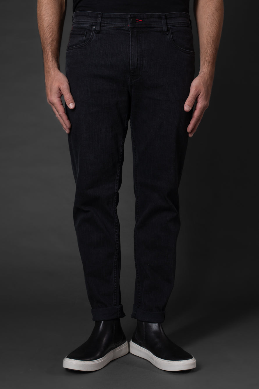 Calça Jeans Slim Com Detalhe Vermelho - Chumbo