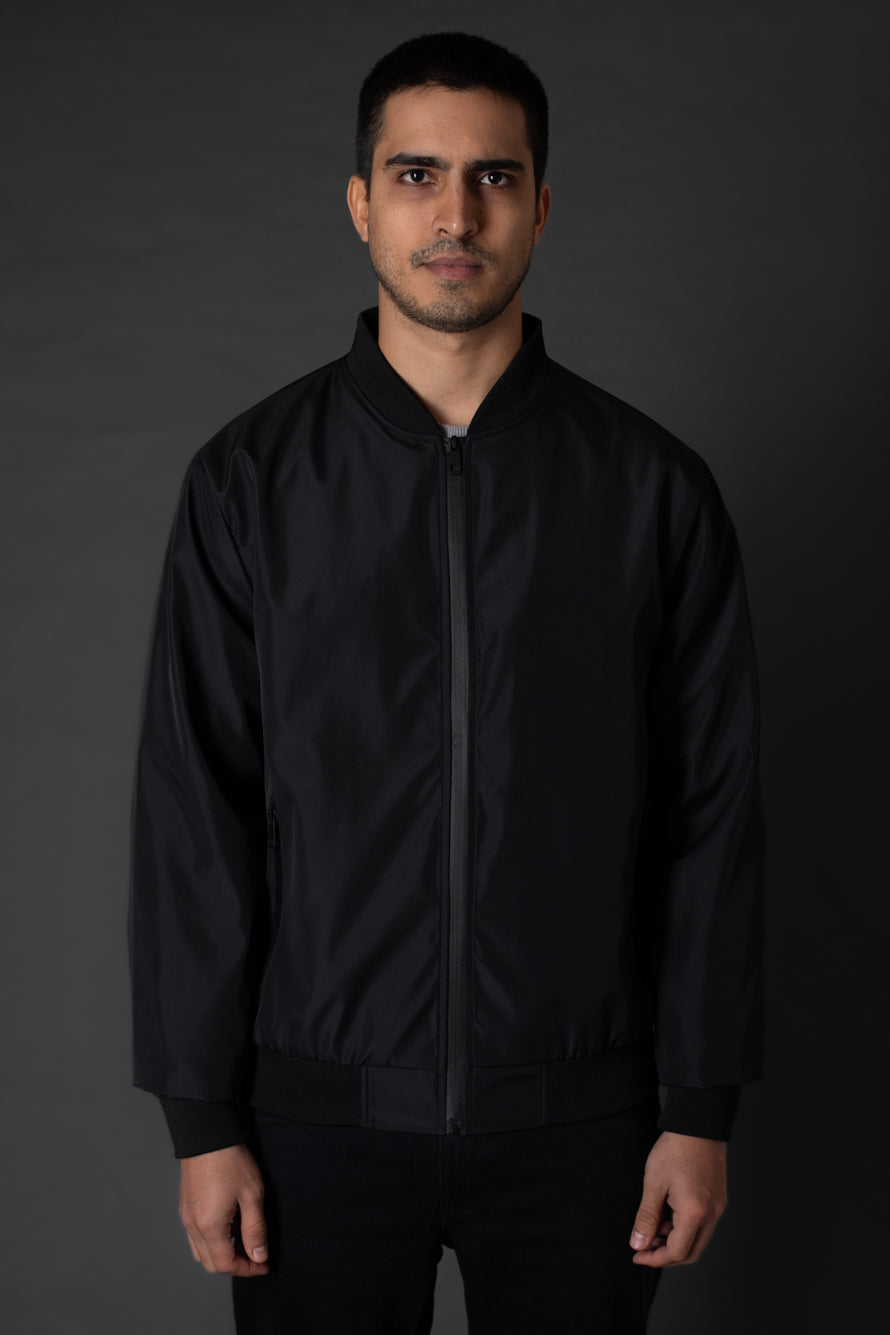 Jaqueta Bomber Com Bolsos e Zíper - Preto