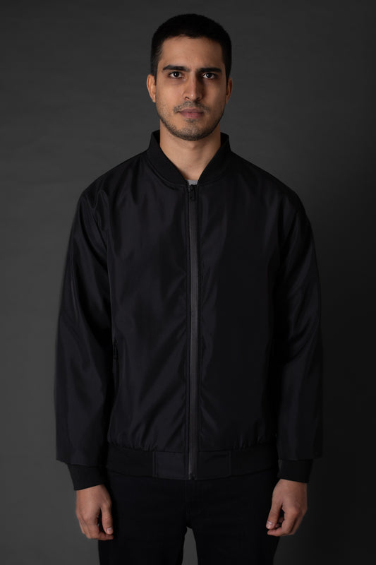 Jaqueta Bomber Com Bolsos e Zíper - Preto