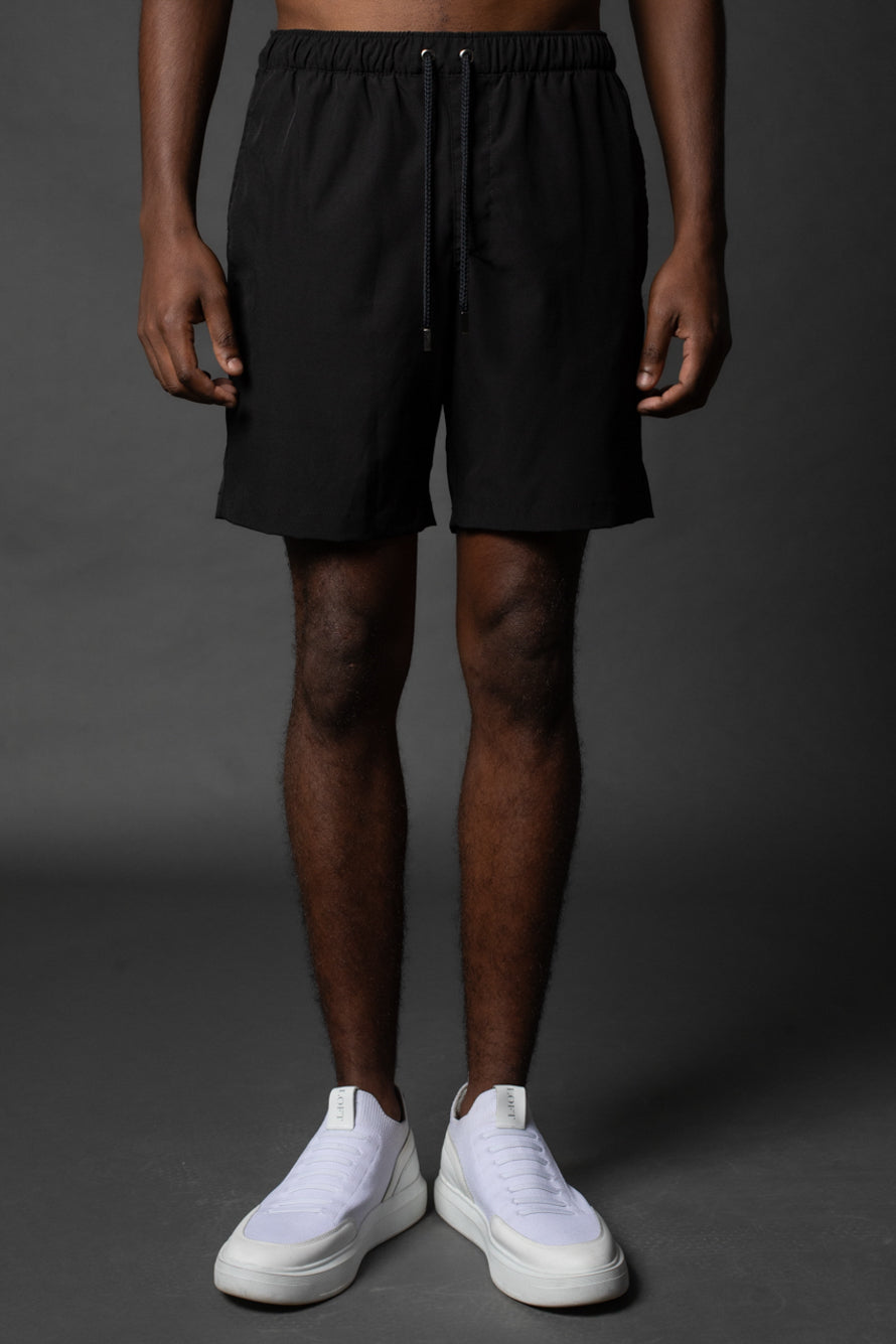 Shorts Liso Bolso Grande - Preto