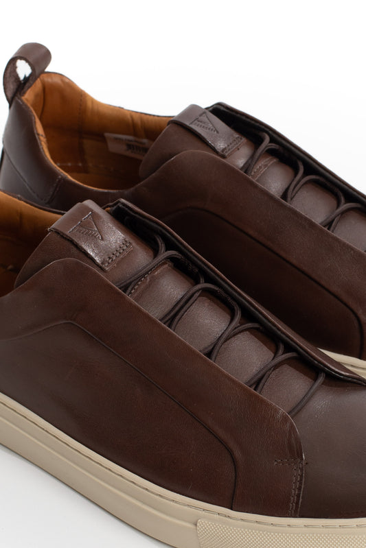 Tênis Couro Com Elástico - Pinhao