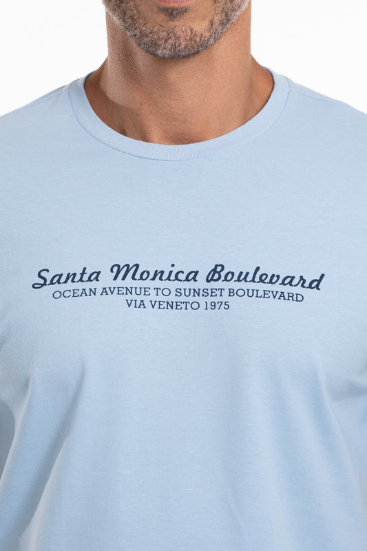 Camiseta Gola Careca Santa Monica Boulevard - Celeste