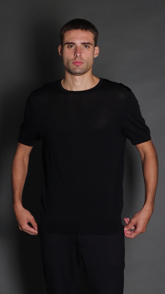 Camiseta Manga Curta Slim Gola Redonda Retilínea - Preto